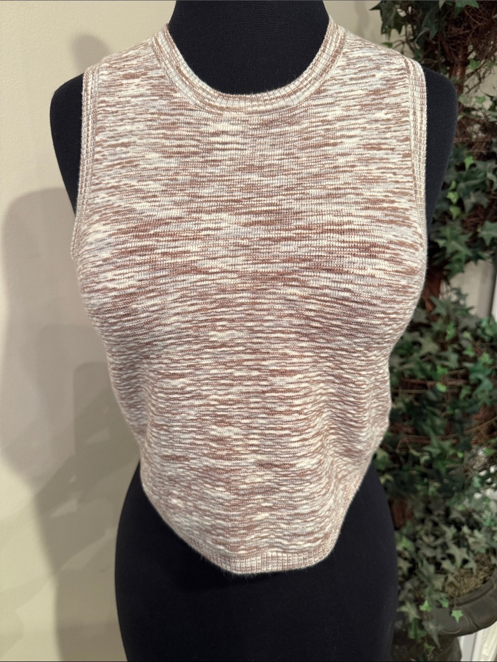 Marled Knit Sleeveless Top - Cream & Brown Size Medium